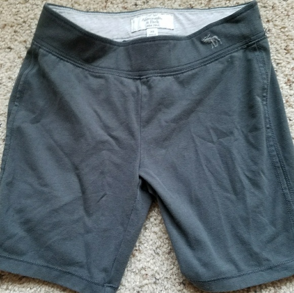 A&F shorts - Picture 1 of 3